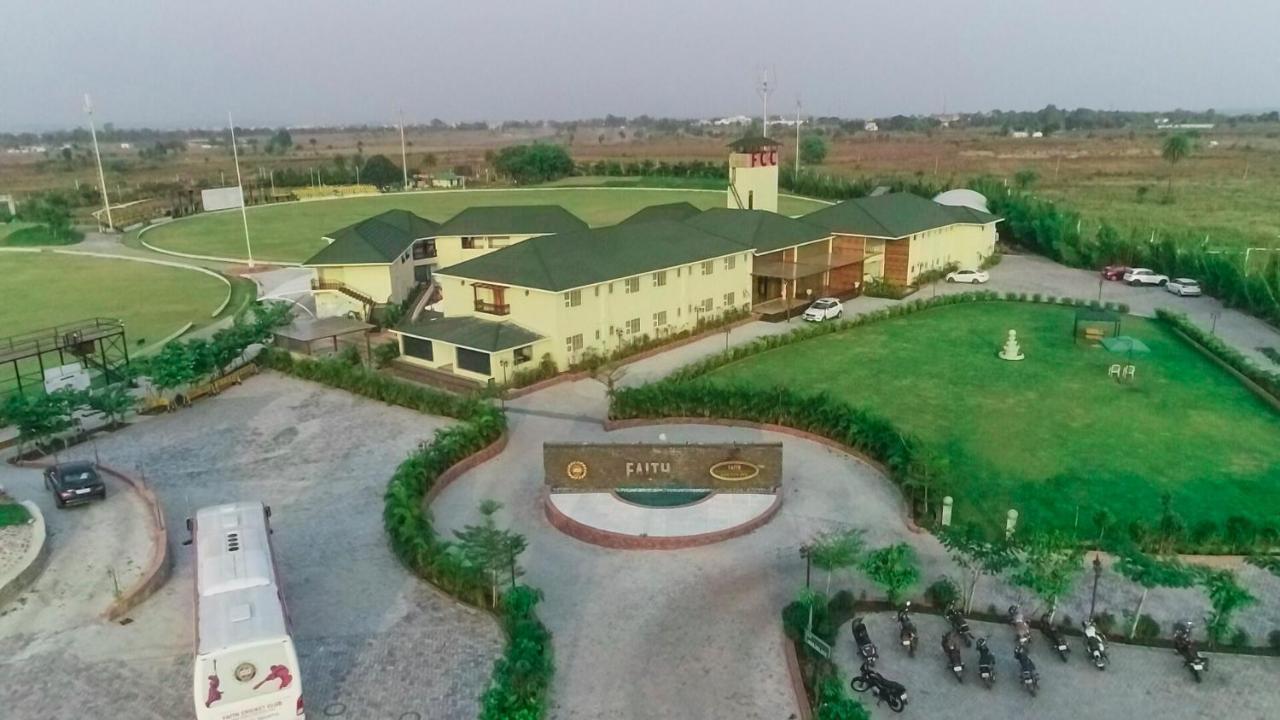 בהופאל Faith Cricket Club & Resort מראה חיצוני תמונה